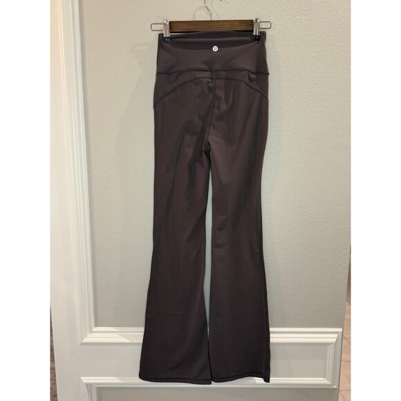 Lululemon Groove Nulu High Rise Flared Pant Regular Sz XS Olive - Picture 1 of 6